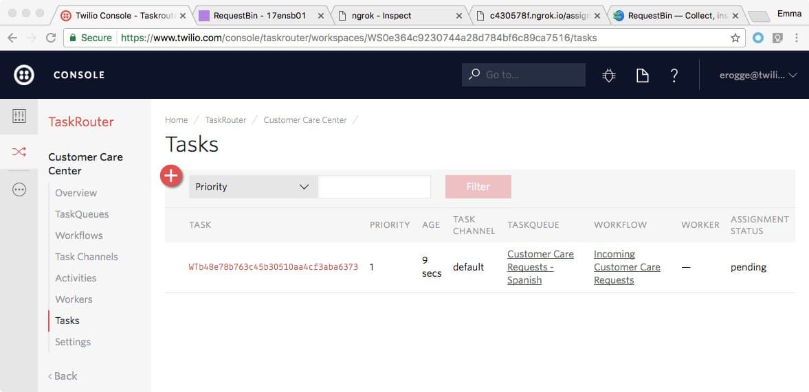 Task assignment status is pending for Customer Care Requests in Spanish.